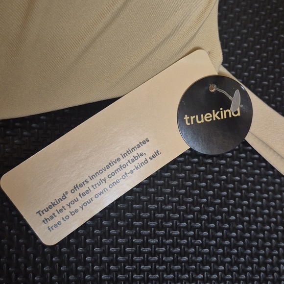 NWT Truekind® Supportive Comfort Wireless Shaping Bra - L - Picture 3 of 6